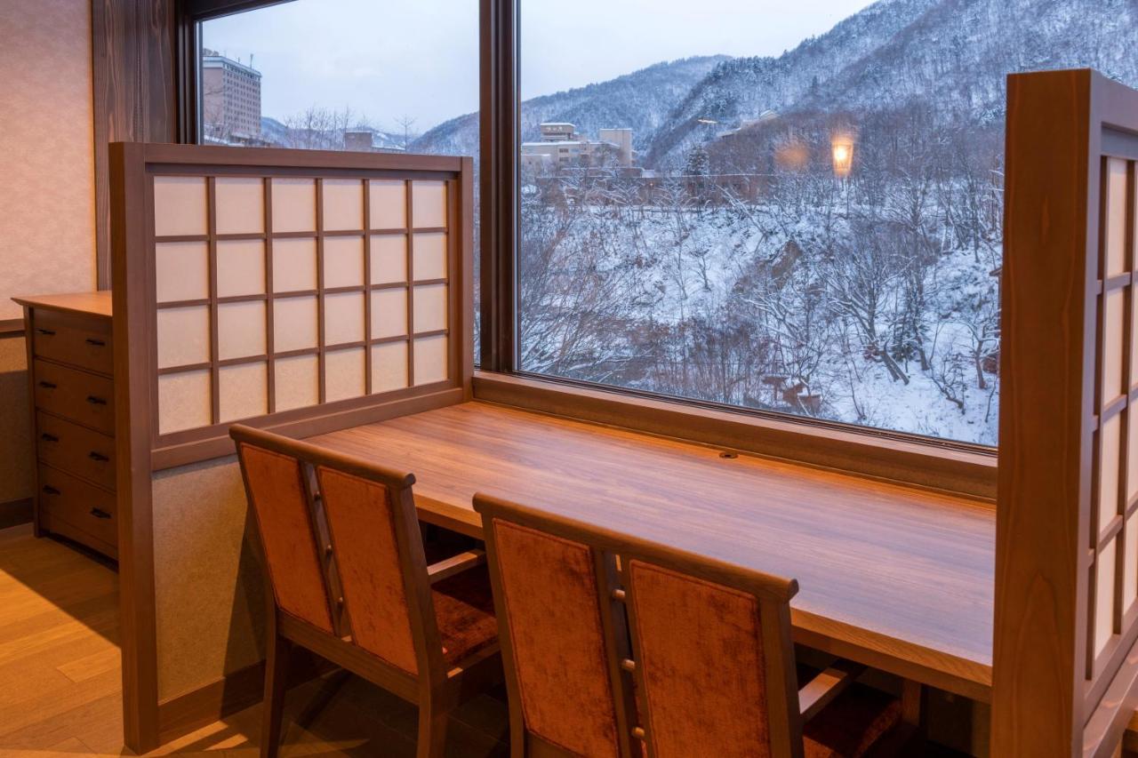 Jozankei Onsen Yurakusoan Hotel Sapporo Bagian luar foto