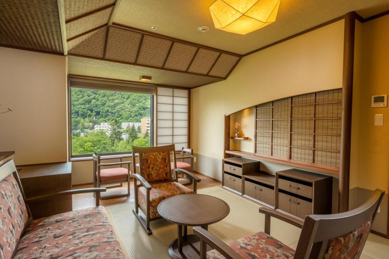 Jozankei Onsen Yurakusoan Hotel Sapporo Bagian luar foto