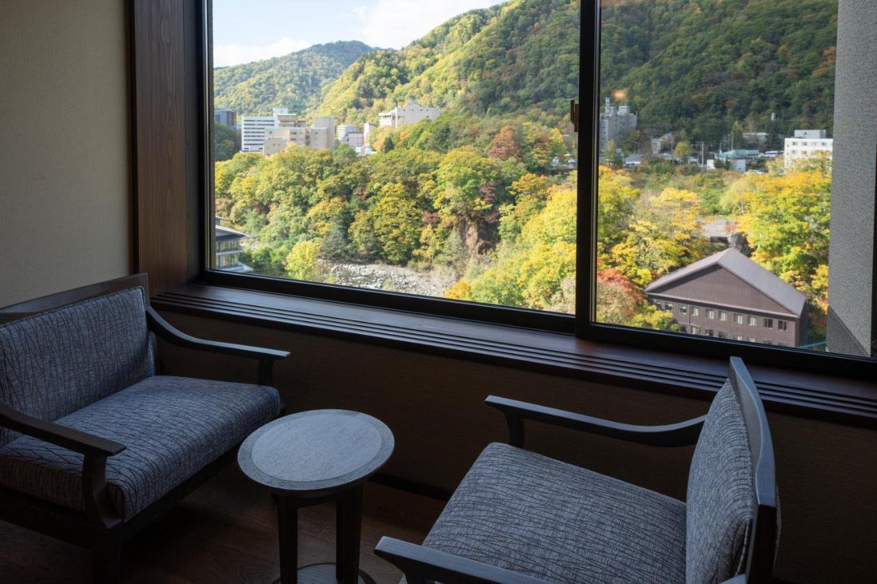 Jozankei Onsen Yurakusoan Hotel Sapporo Bagian luar foto