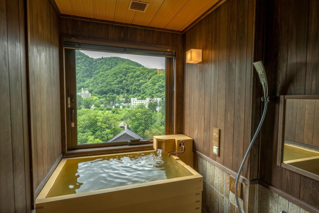 Jozankei Onsen Yurakusoan Hotel Sapporo Bagian luar foto