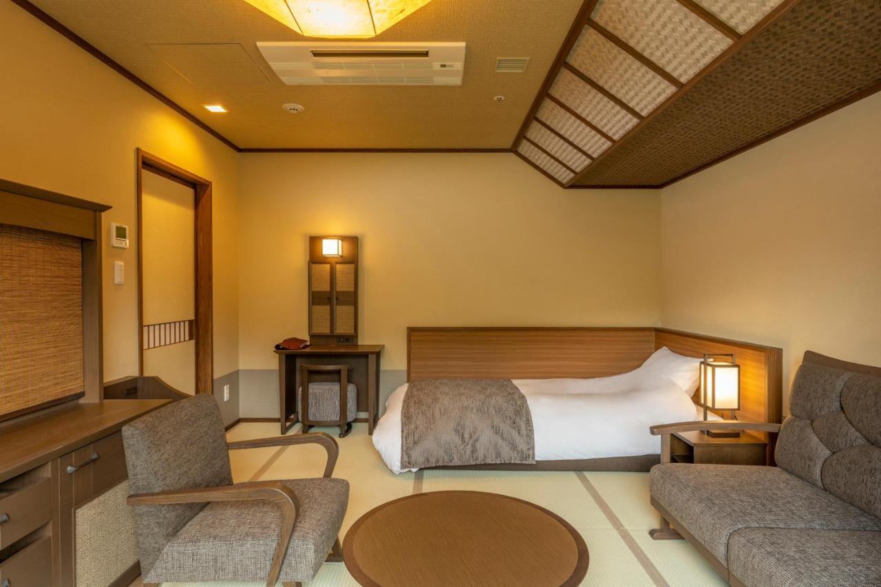 Jozankei Onsen Yurakusoan Hotel Sapporo Bagian luar foto